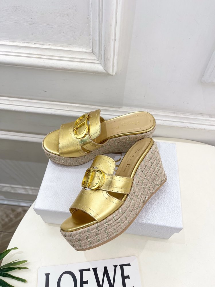 Босоножки на платформе и высоком каблуке фото 3