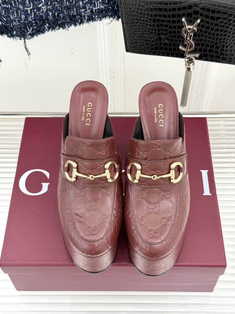 Босоножки на платформе и высоком каблуке фото 4