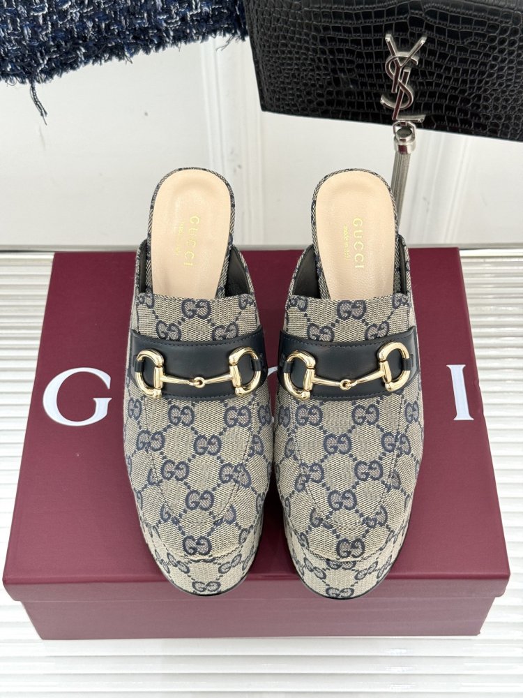 Босоножки на платформе и высоком каблуке фото 4