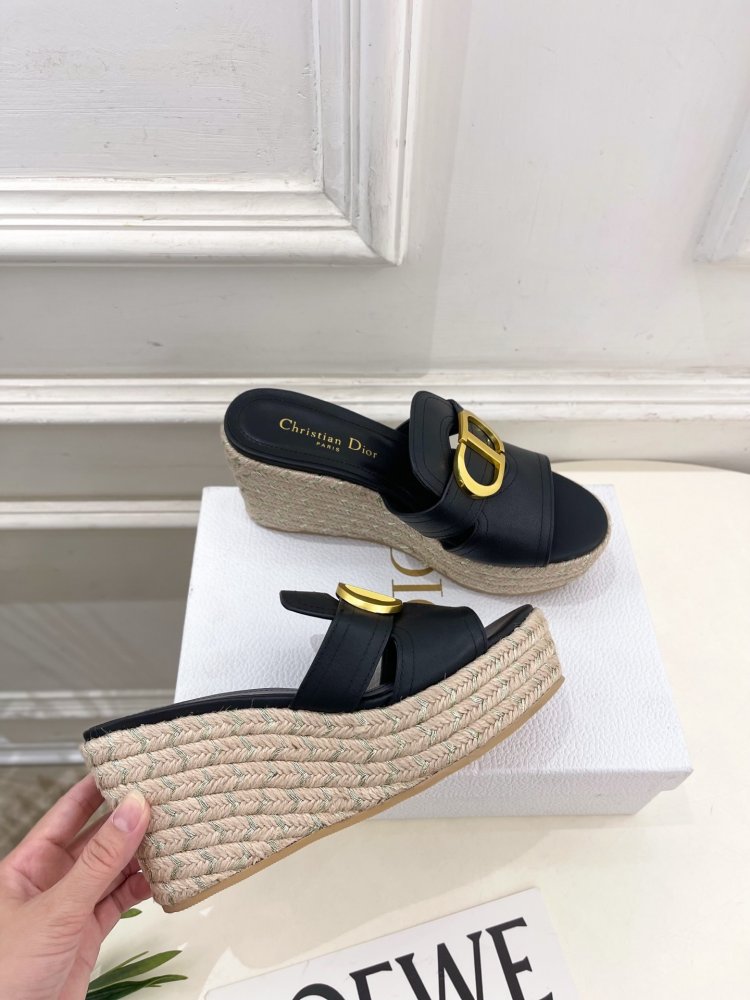 Босоножки на платформе и высоком каблуке фото 4