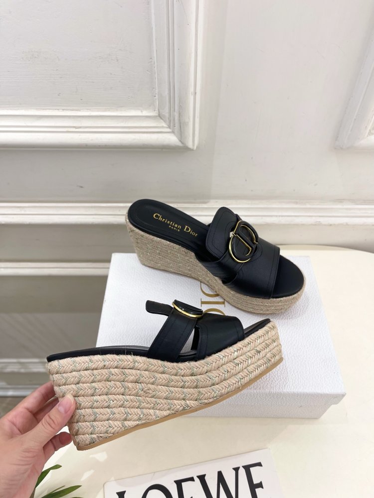 Босоножки на платформе и высоком каблуке фото 4