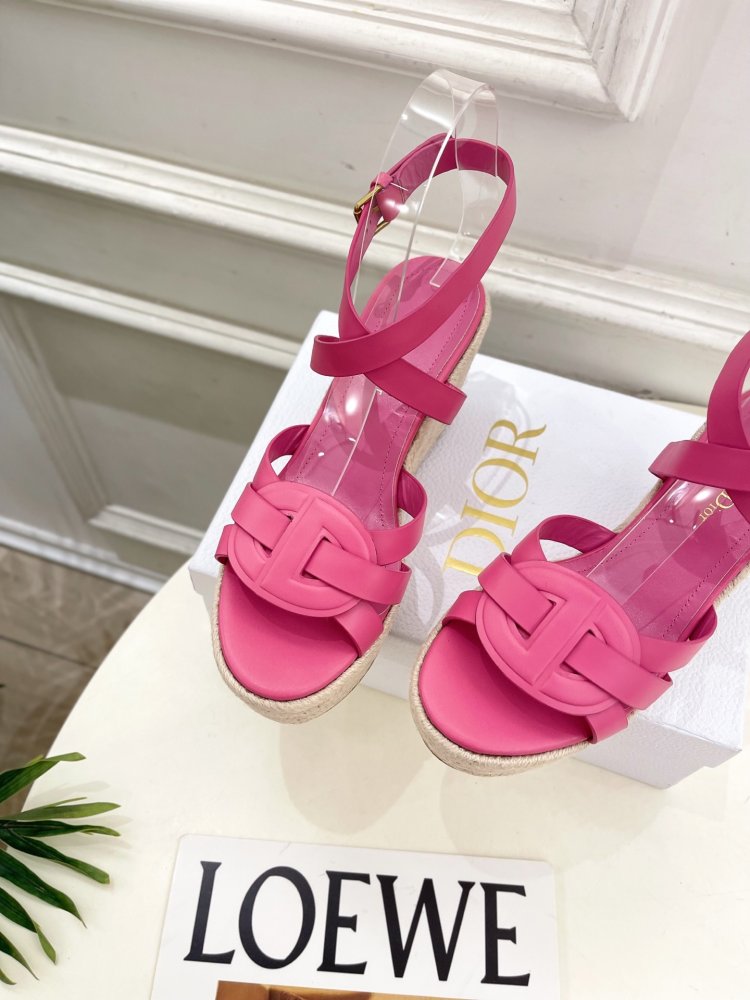 Босоножки на платформе и высоком каблуке фото 5