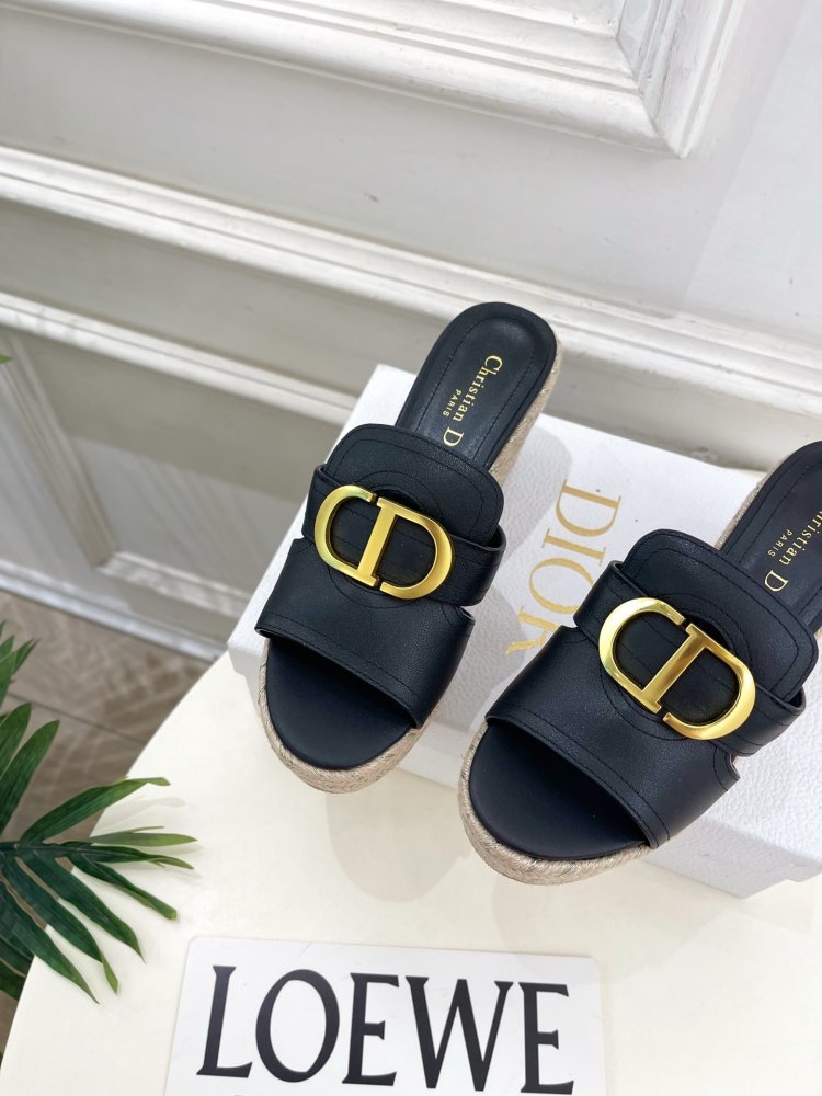 Босоножки на платформе и высоком каблуке фото 5