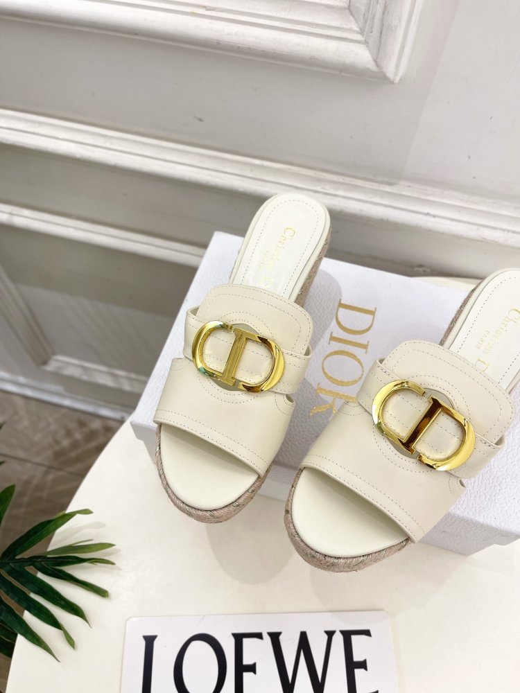 Босоножки на платформе и высоком каблуке фото 5