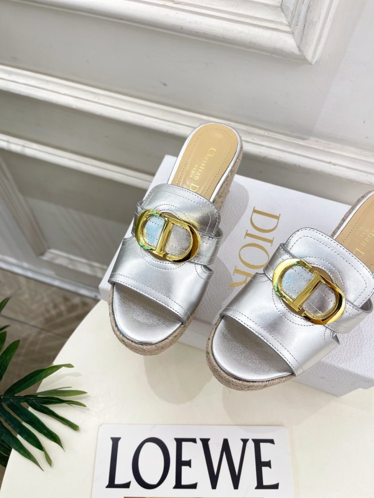 Босоножки на платформе и высоком каблуке фото 5