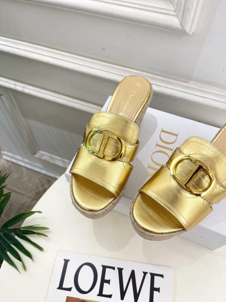 Босоножки на платформе и высоком каблуке фото 5