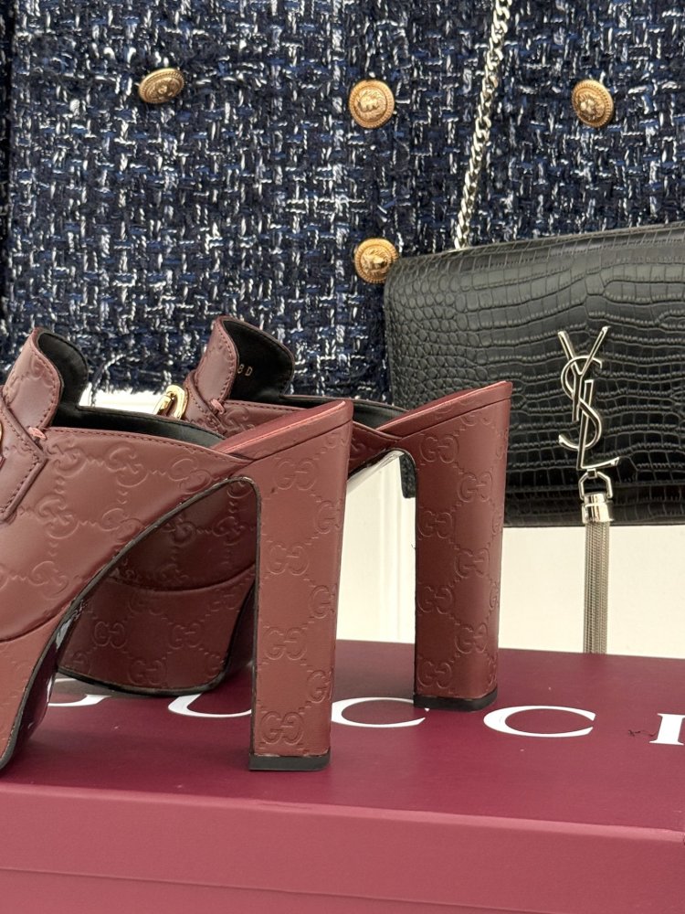 Босоножки на платформе и высоком каблуке фото 6