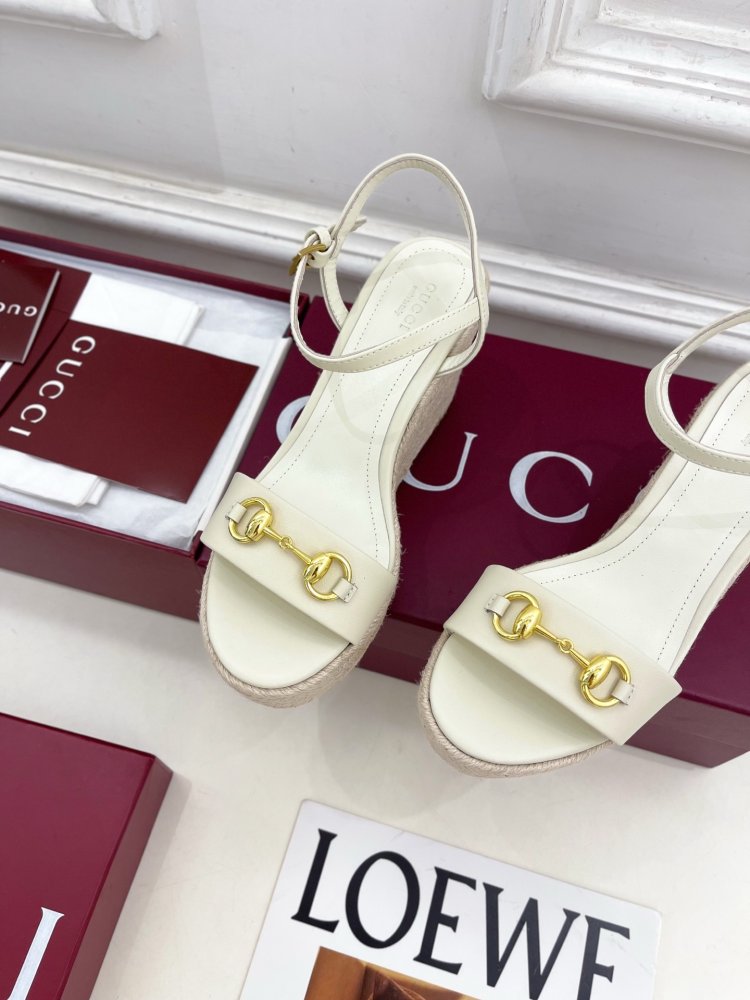 Sandals on platform and high heel фото 6