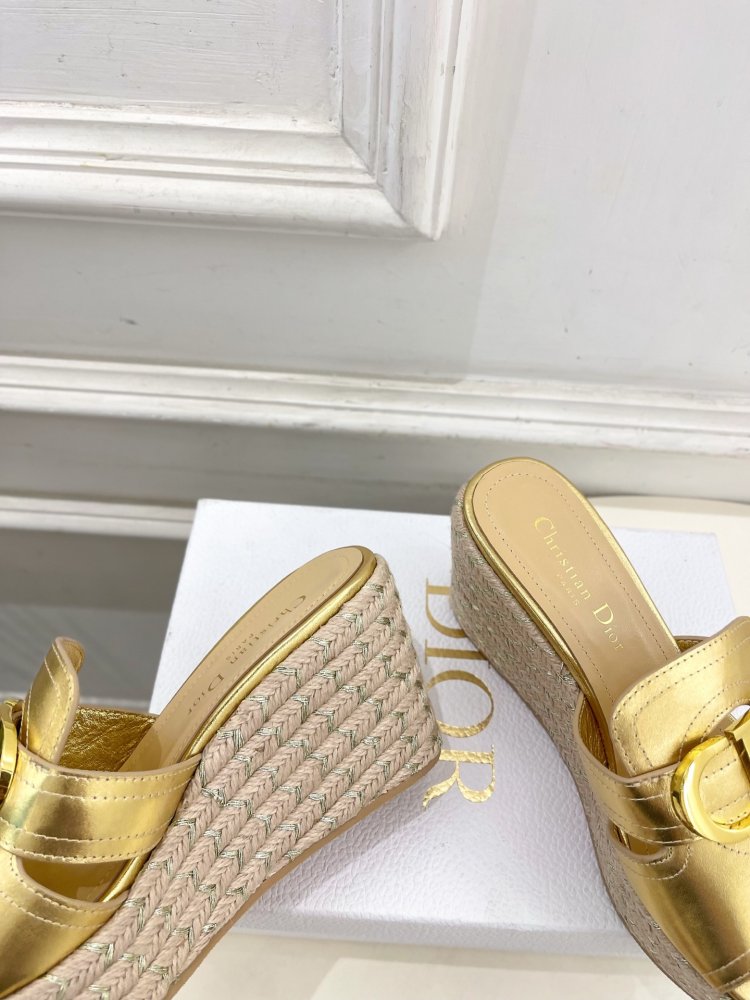 Босоножки на платформе и высоком каблуке фото 6