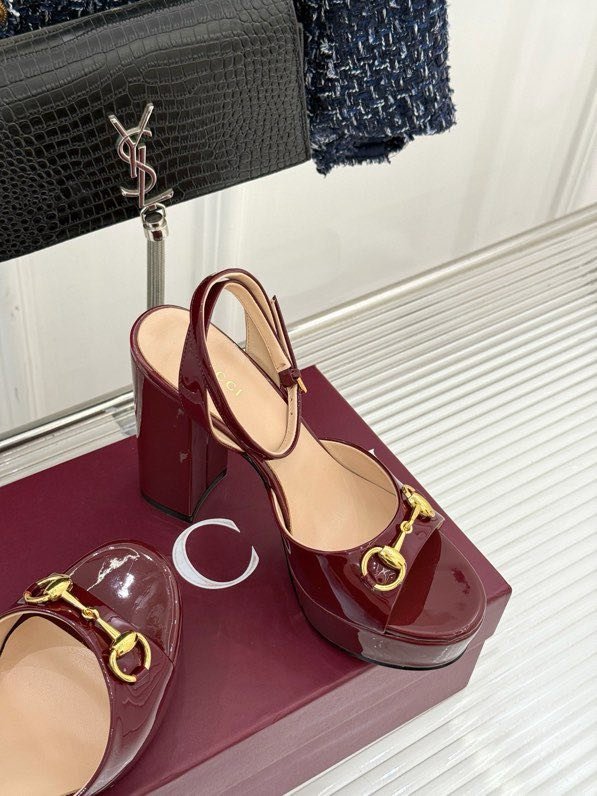 Босоніжки на платформі і високому підборах фото 7