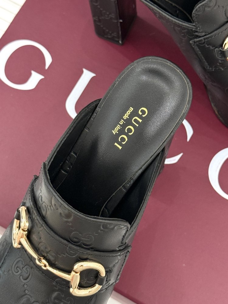 Босоножки на платформе и высоком каблуке фото 8