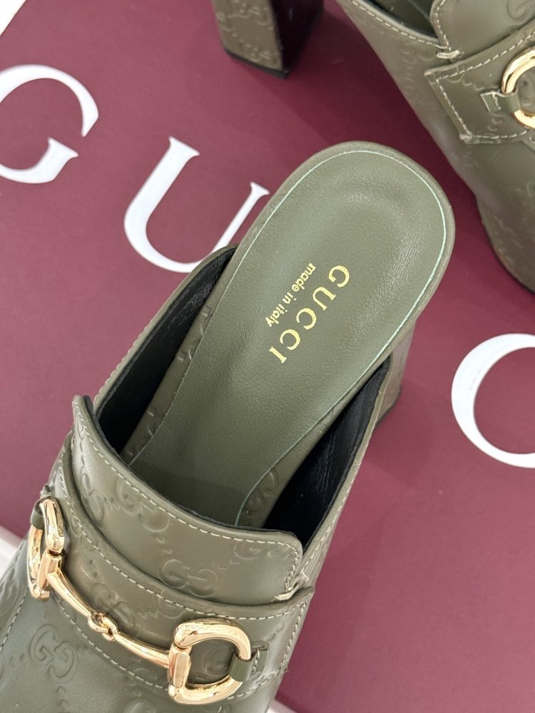 Босоножки на платформе и высоком каблуке фото 8