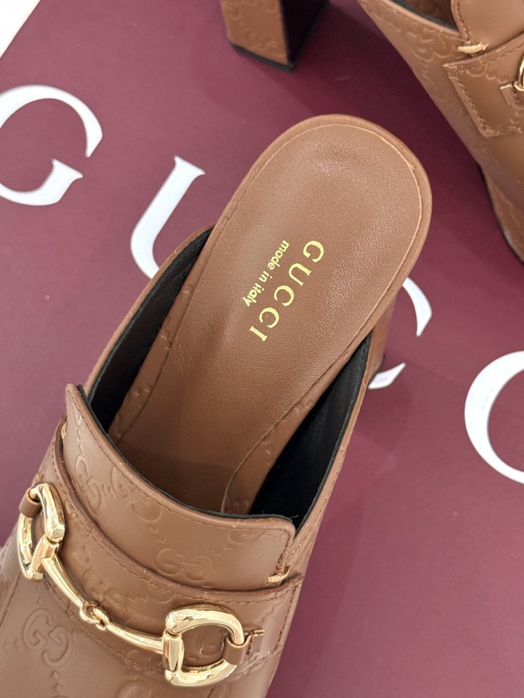 Босоножки на платформе и высоком каблуке фото 8