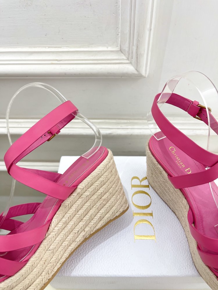 Босоножки на платформе и высоком каблуке фото 8