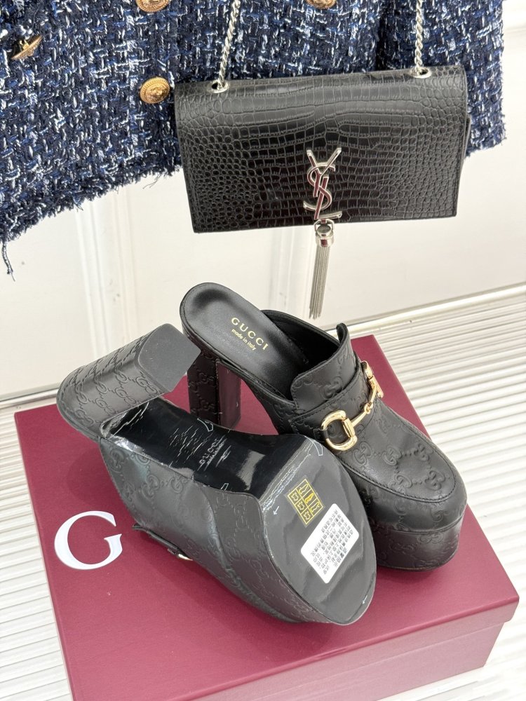 Босоножки на платформе и высоком каблуке фото 9