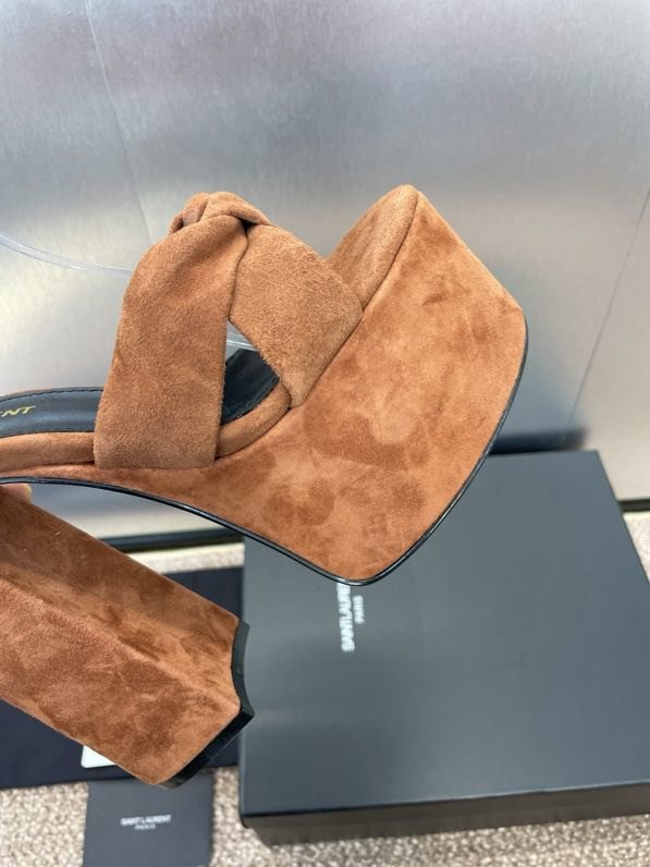 Sandals on platform from high heel фото 4