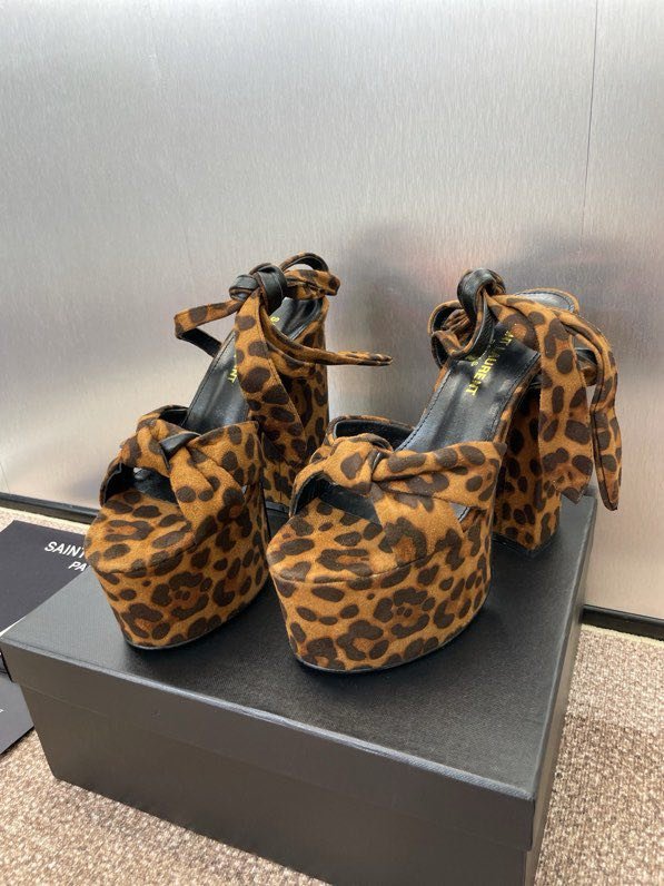 Sandals on platform from high heel фото 6