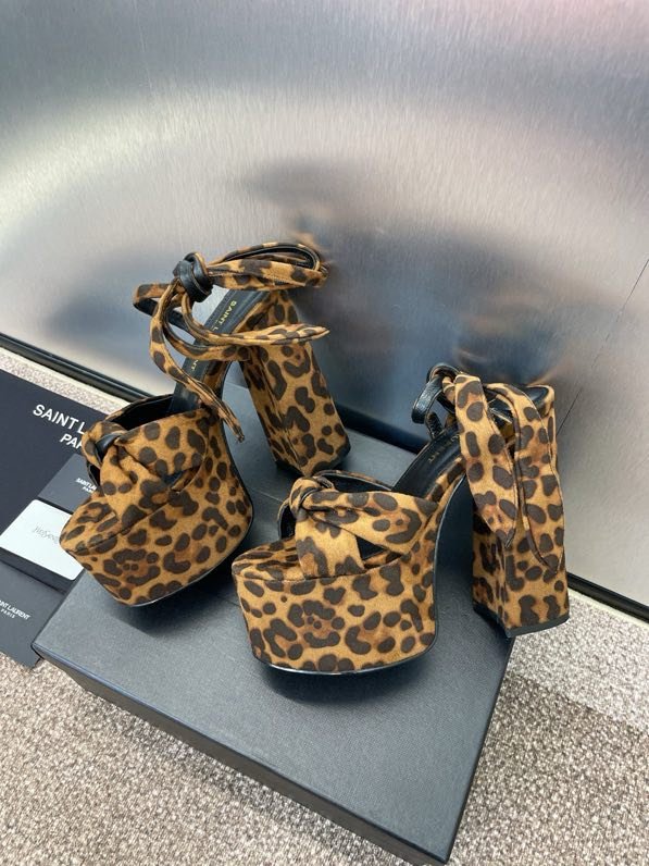 Sandals on platform from high heel фото 7