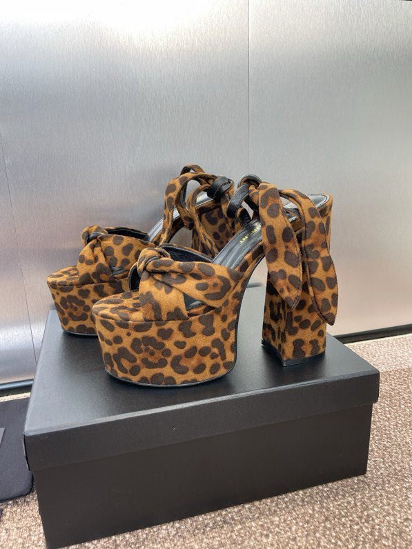 Sandals on platform from high heel фото 8