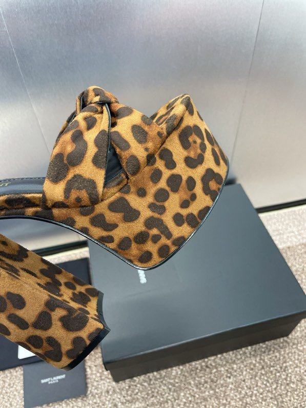 Sandals on platform from high heel фото 9