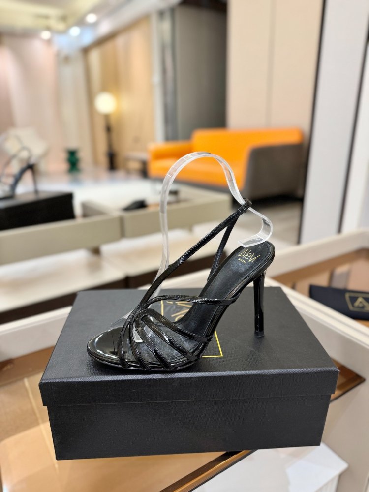 Sandals on stud