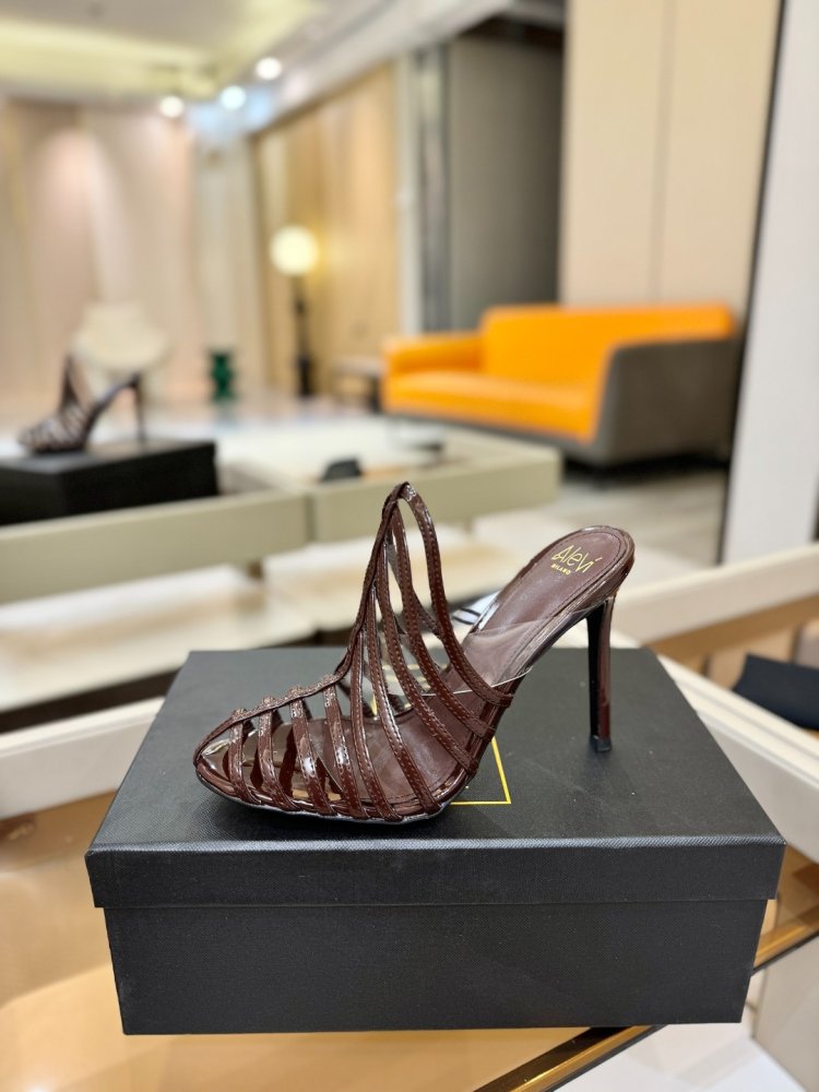 Sandals on stud