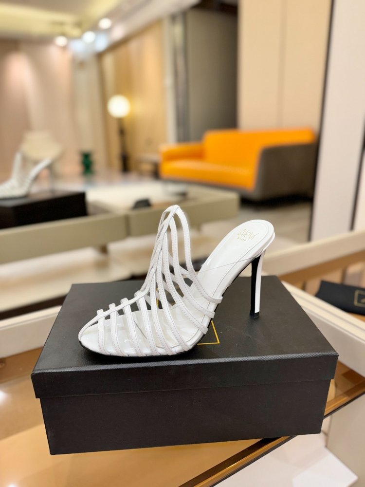 Sandals on stud