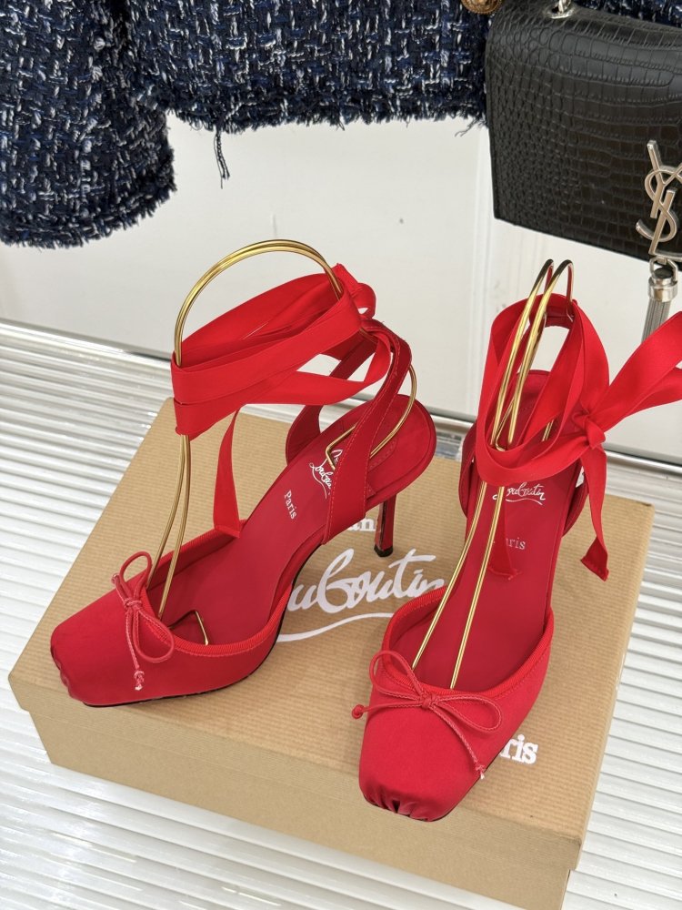 Босоножки на шпильке фото 2