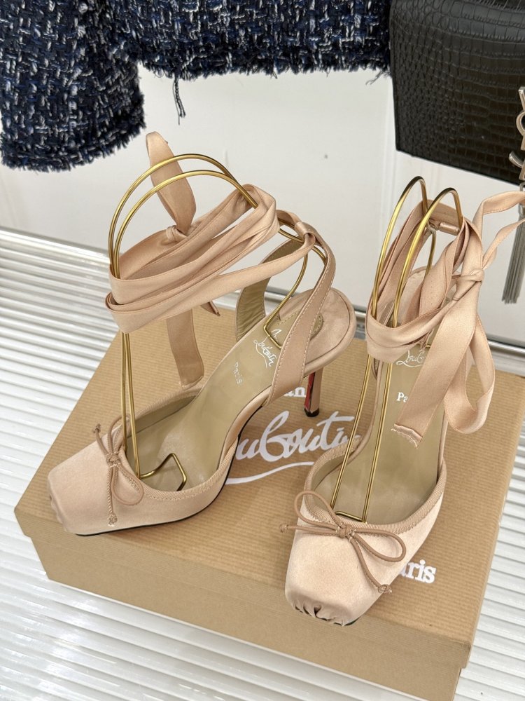 Босоножки на шпильке фото 2