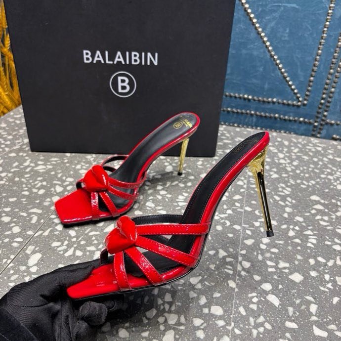 Босоножки на шпильке фото 2