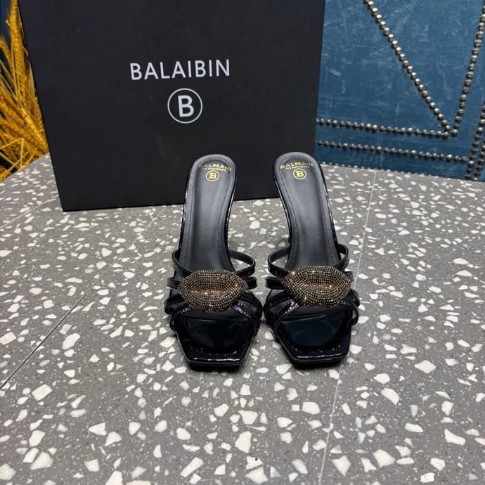 Босоножки на шпильке фото 2