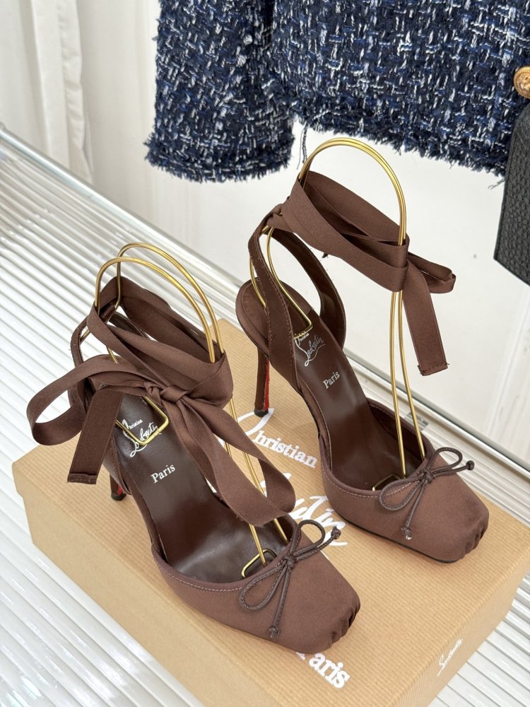 Босоніжки на шпильці фото 3