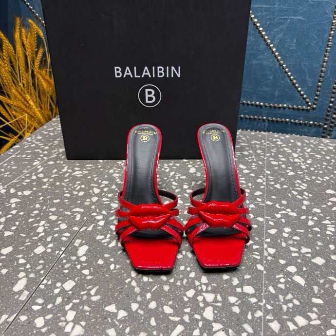 Босоножки на шпильке фото 3