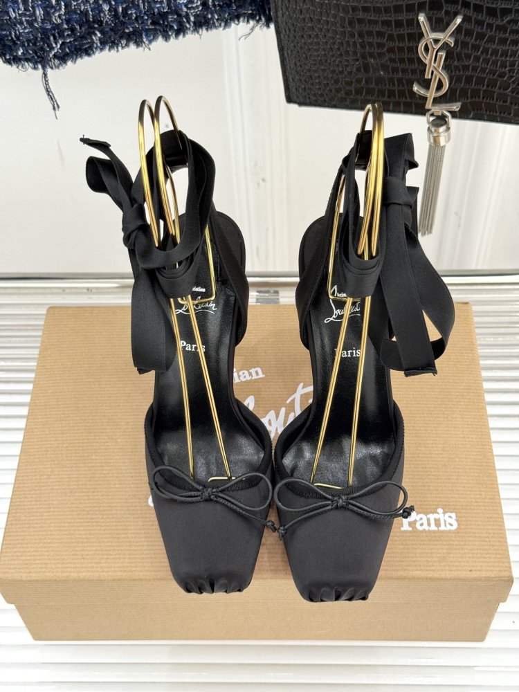 Босоножки на шпильке фото 4