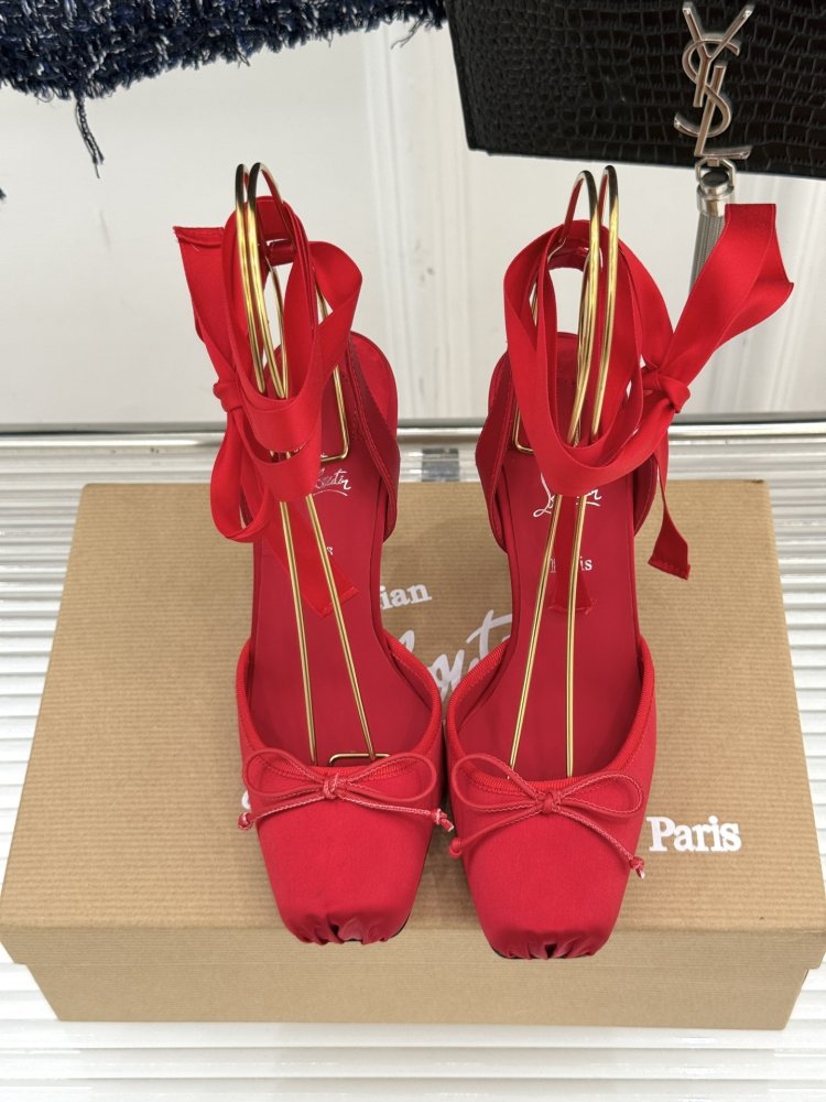 Босоножки на шпильке фото 4