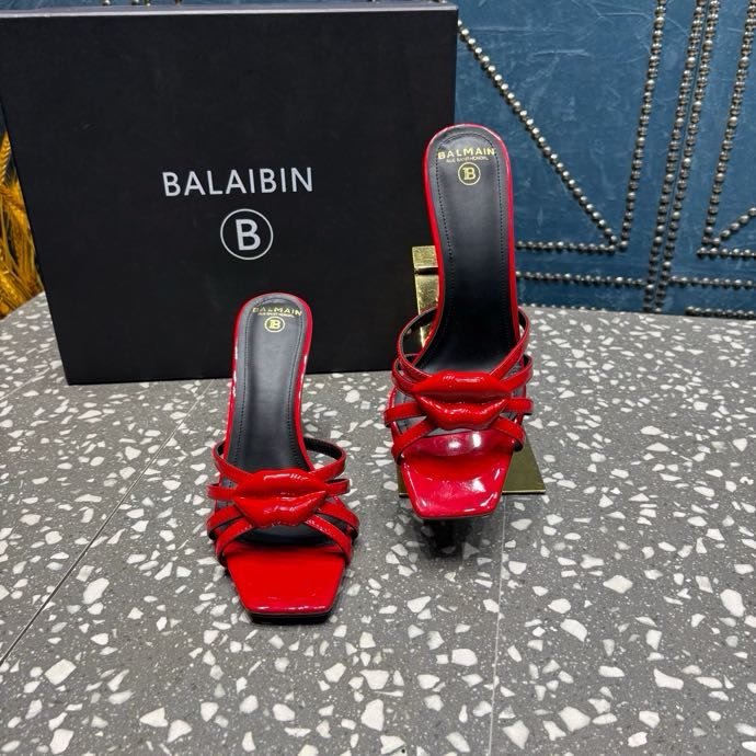 Босоножки на шпильке фото 4