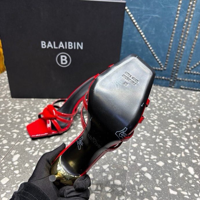 Босоножки на шпильке фото 5