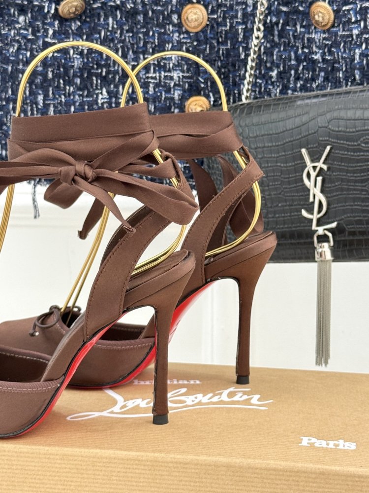 Босоніжки на шпильці фото 6