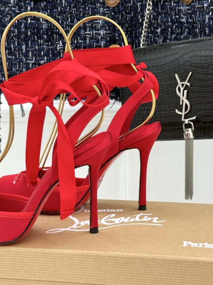 Босоножки на шпильке фото 6