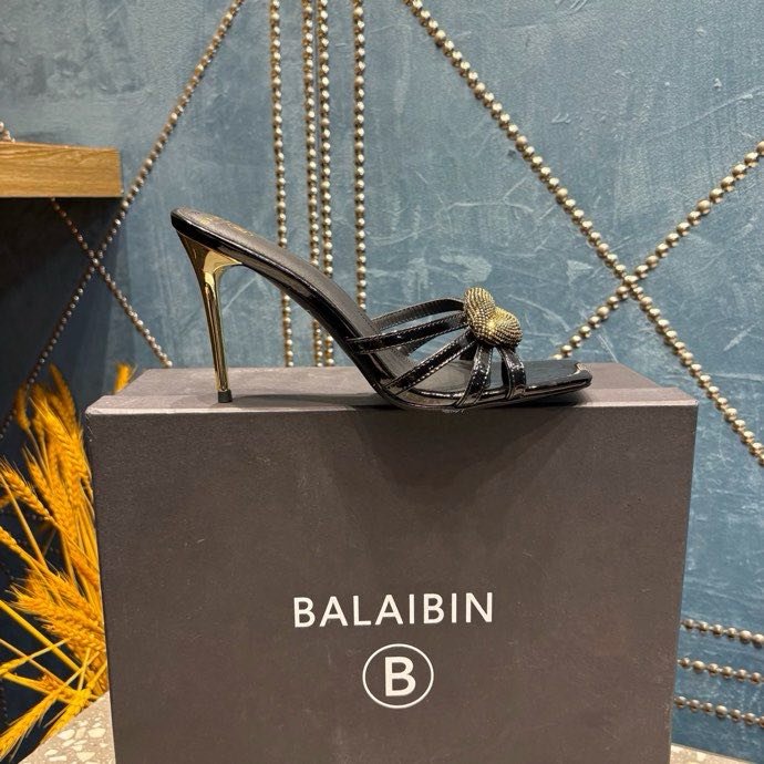 Босоножки на шпильке фото 7