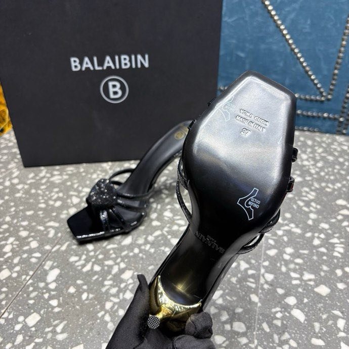 Босоножки на шпильке фото 7