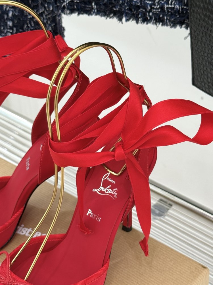 Босоножки на шпильке фото 8