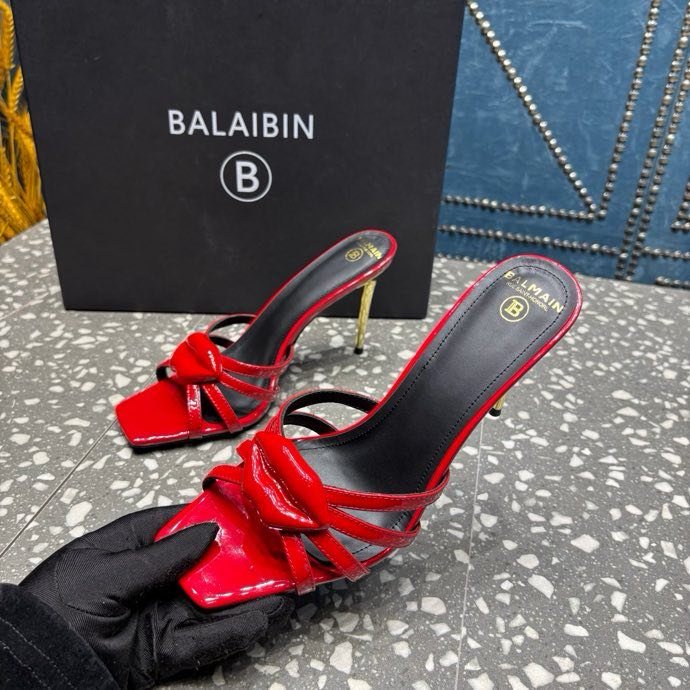 Босоножки на шпильке фото 8