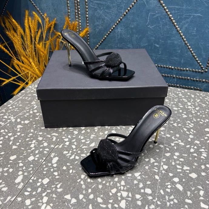 Босоножки на шпильке фото 8