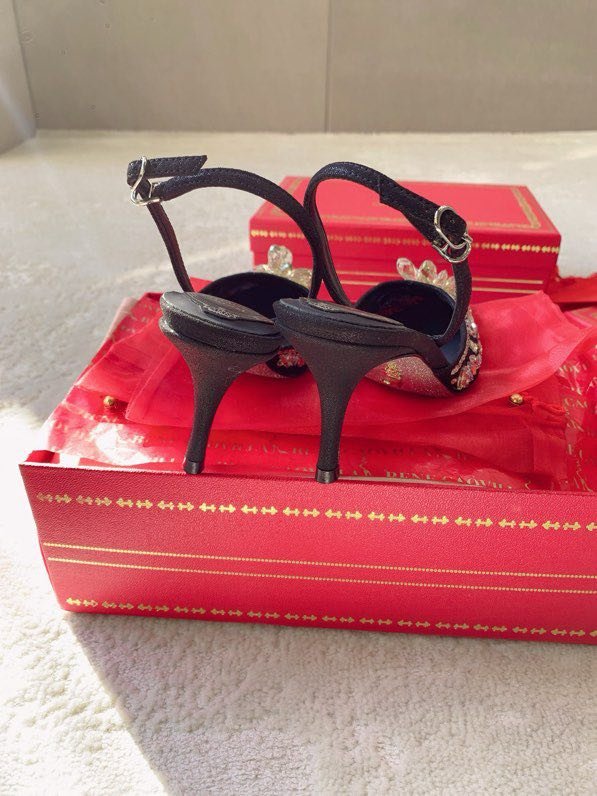 Босоножки на среднем каблуке фото 3