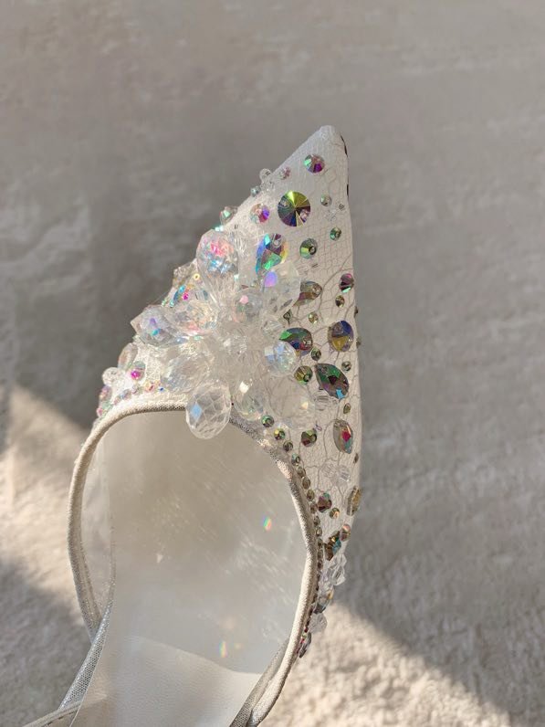 Босоножки на среднем каблуке фото 3