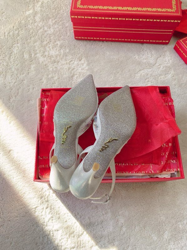 Босоножки на среднем каблуке фото 6