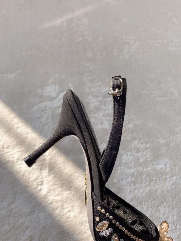 Босоножки на среднем каблуке фото 8