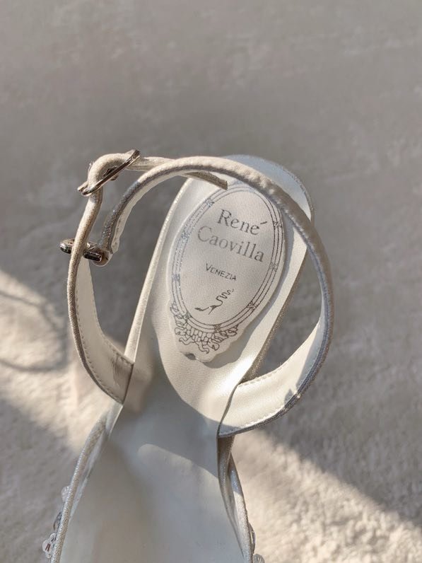 Босоножки на среднем каблуке фото 8