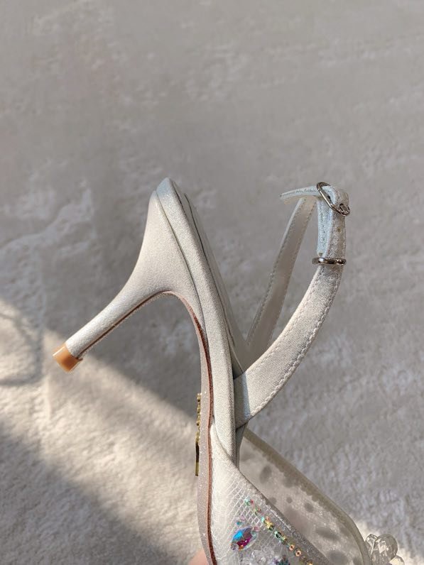 Босоножки на среднем каблуке фото 9